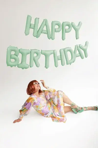 Foliový nápis HAPPY BIRTHDAY v pastelové zelené barvě 340 x 35 cm