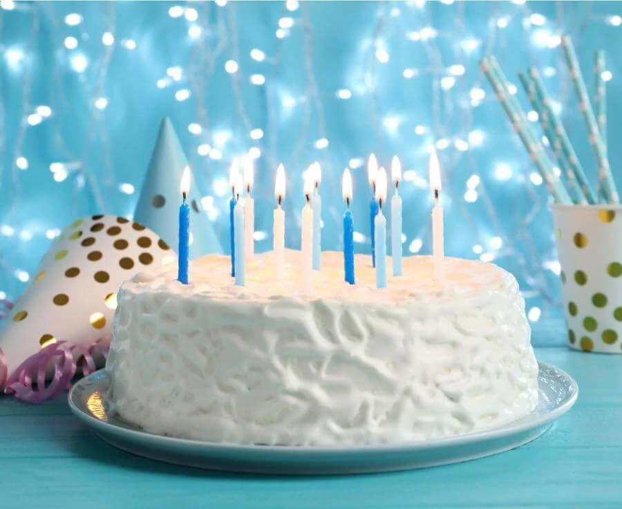 Modré dortové svíčky s držátky 24 ks