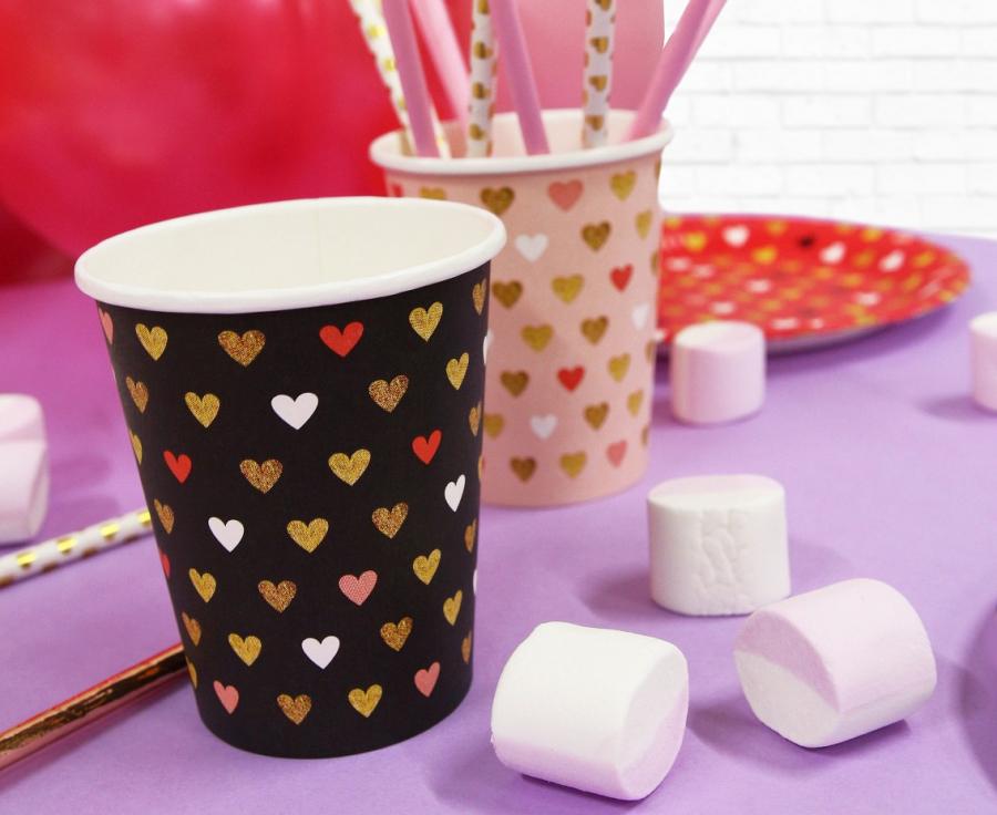 Papírové kelímky XoXo se srdíčky - černé