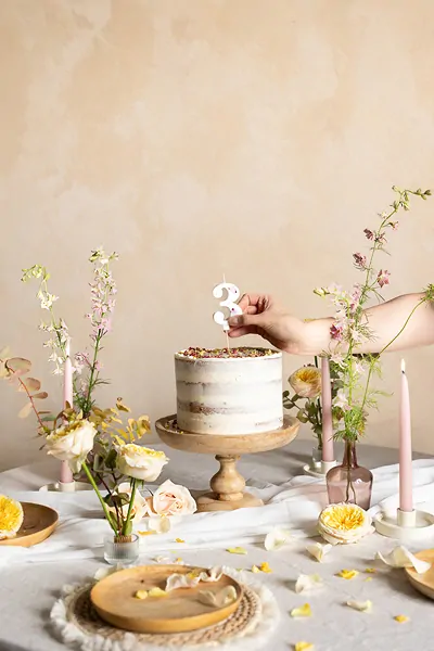 Svíčka dortová číslo 3 s okvětními lístky