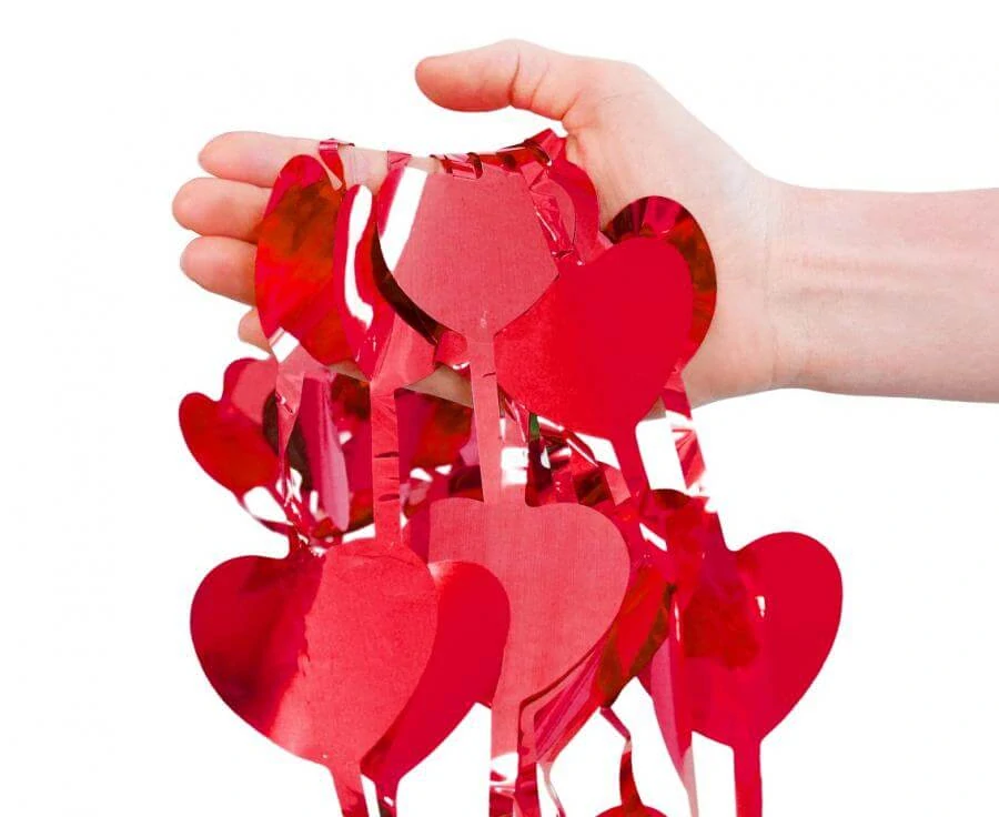 Červený party závěs srdce 100 x 200 m