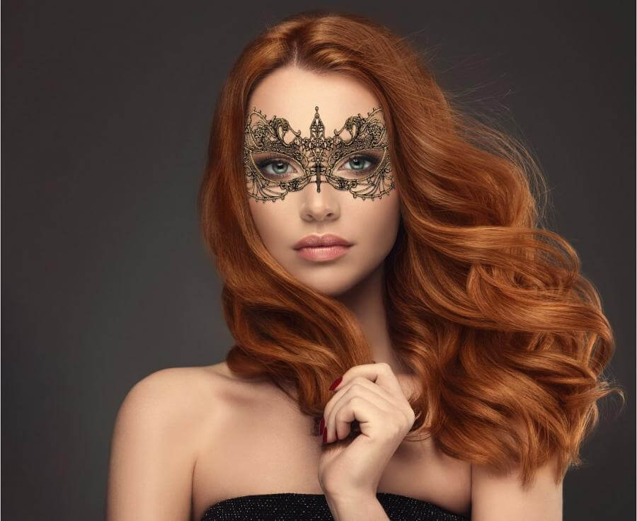 Krajková škraboška zlatá