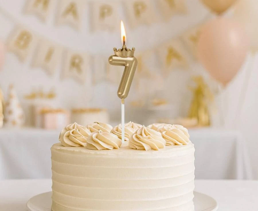 Dortová svíčka číslo 7 zlatá s korunkou