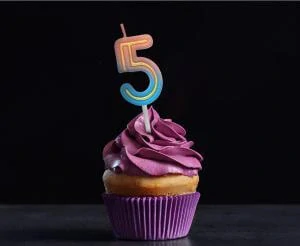 Dortová svíčka NEON číslo 5