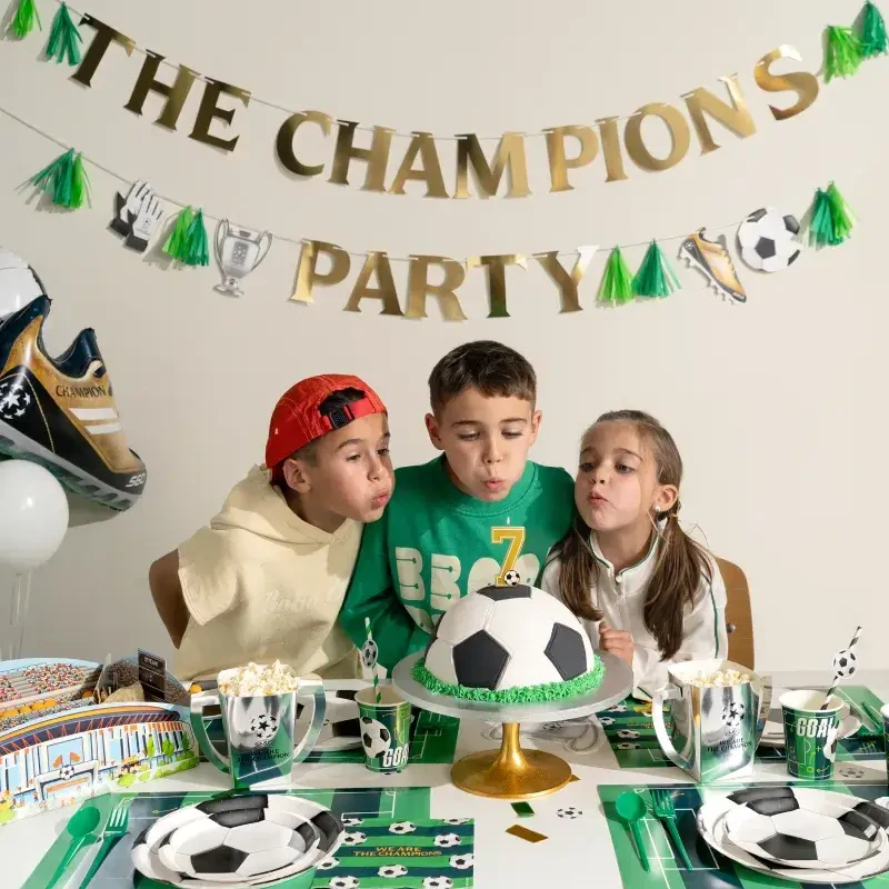 Dvojitá girlanda The Champions Party Fotbal 3,1 m