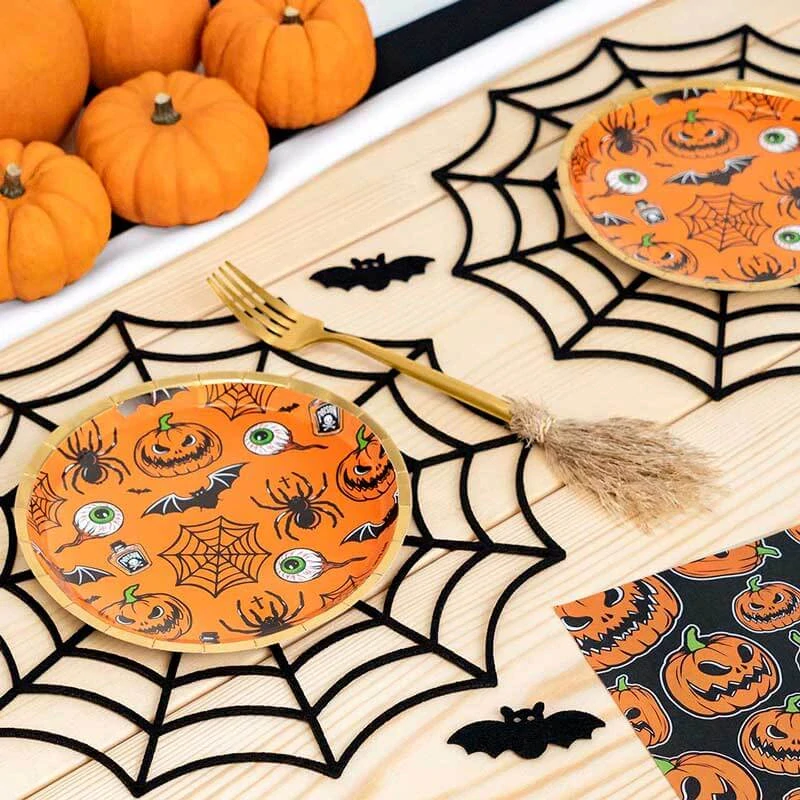Papírové talířky Halloween dýně oranžové 17 cm - 8 ks