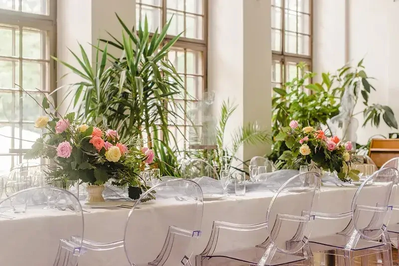 Bílý obdélníkový ubrus pro slavnostní příležitosti 180 x 300 cm