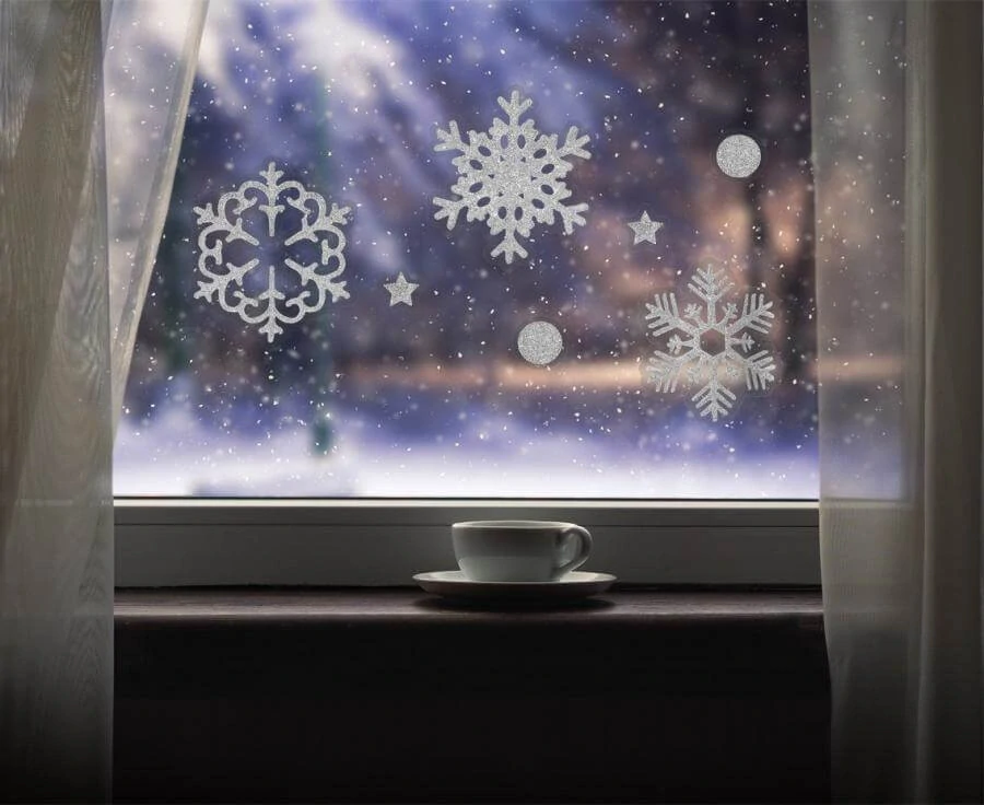 Dekorace na okno - glitrové vločky 