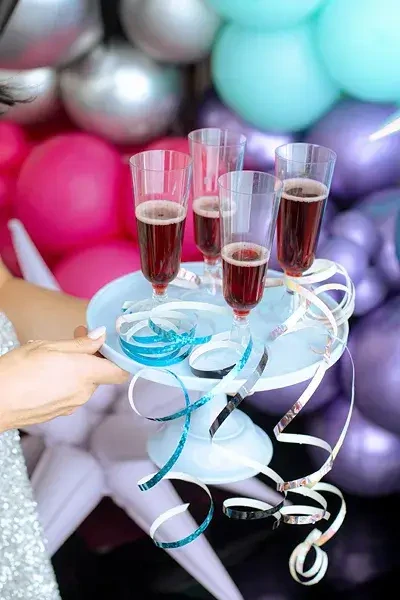 Serpentiny holografické černé 380 cm