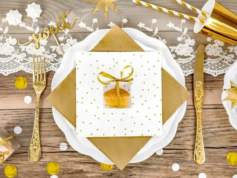 Papírové party ubrousky bílé se zlatými tečkami 20 ks