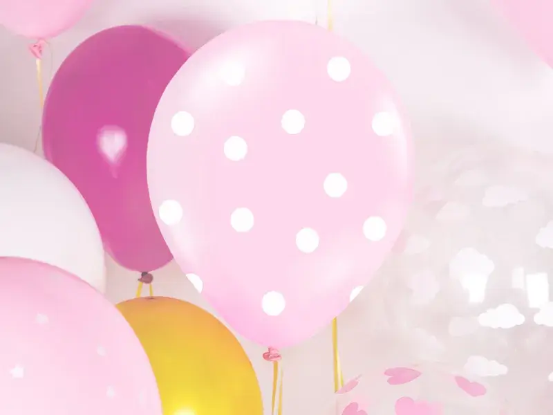 Latexový balonek s puntíky světle růžový 30 cm