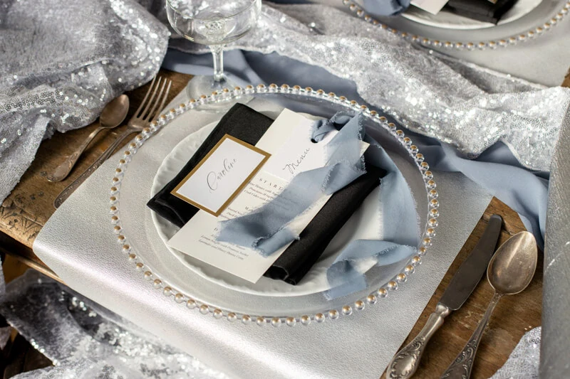 Stolní běhoun Stříbný 3m