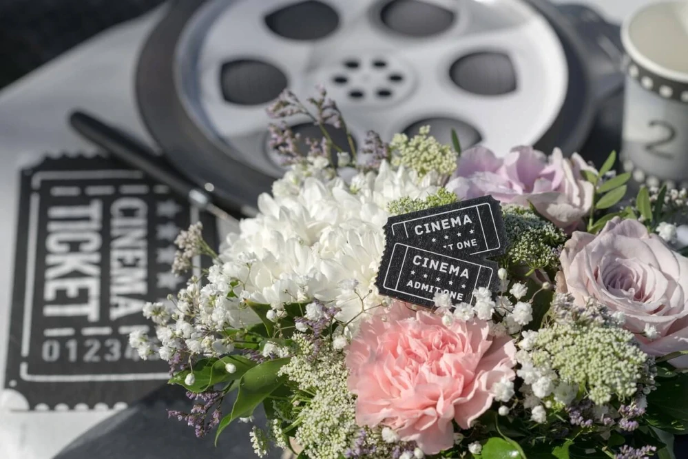 Dřevěné dekorace Filmová noc 10ks