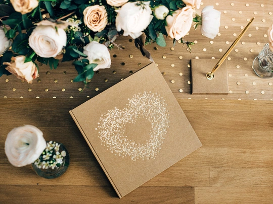 Organza potištěná, zlatý potisk puntíků 0.36x9m