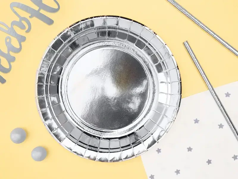 Papírové talíře metalické stříbrné 18 cm - 6 ks