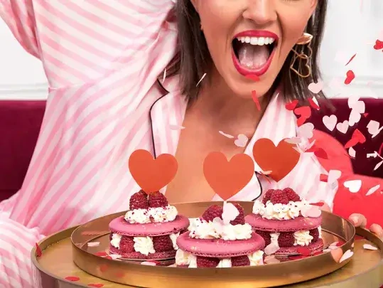 Napichovátka červená srdíčka 6 ks