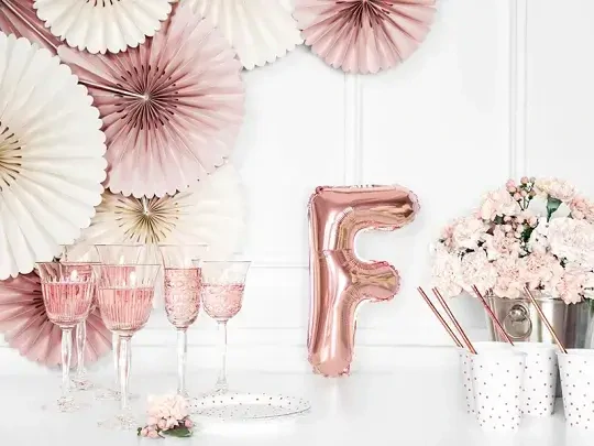 Foliové písmeno F rose gold 35 cm