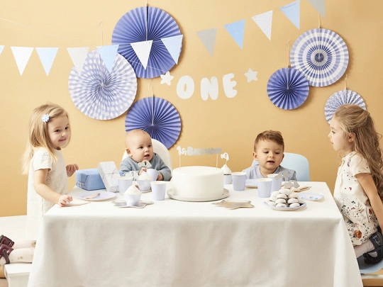 Závěsný baner "ONE" s hvězdičkami, stříbrný