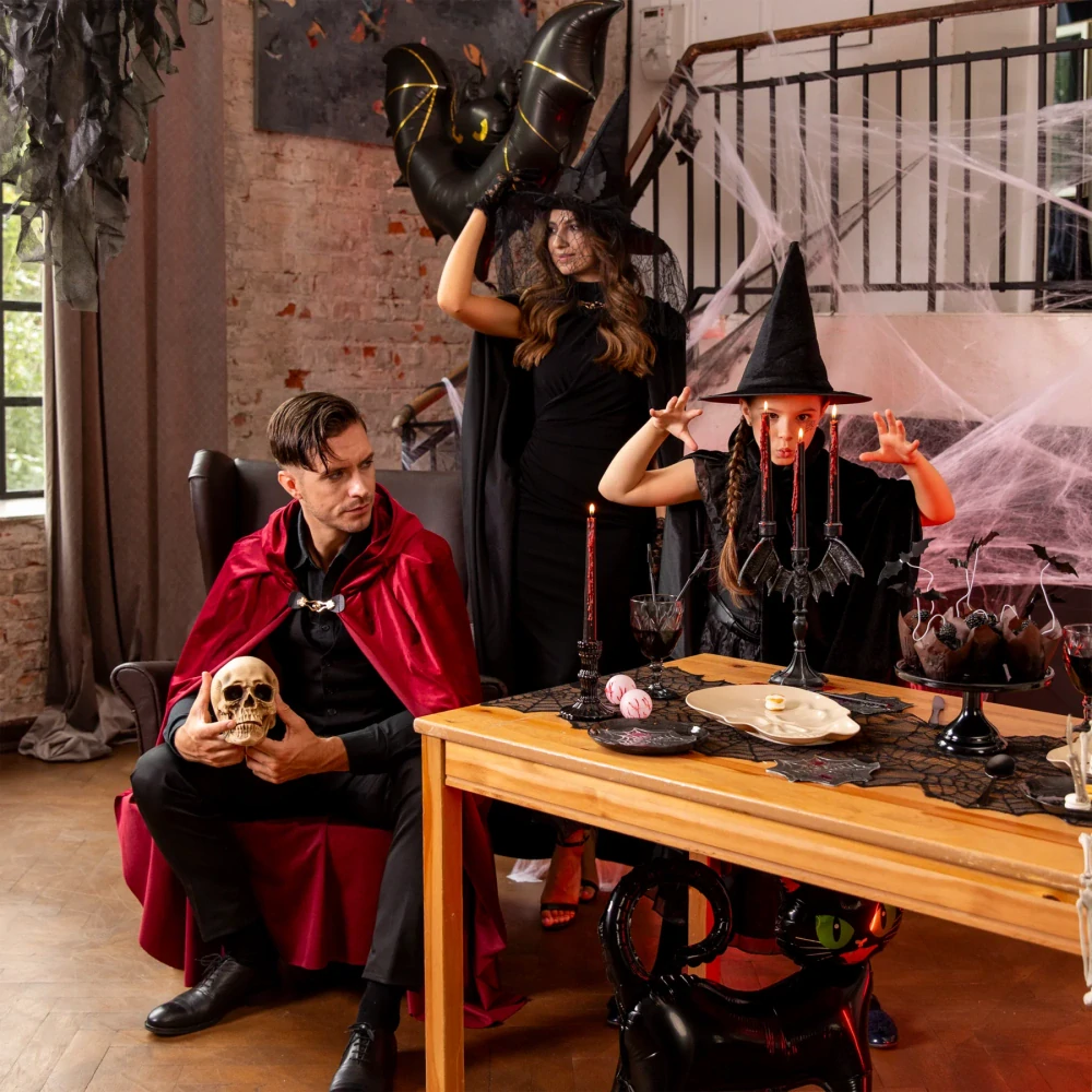 Stolová šerpa černá Halloweenská pavučina