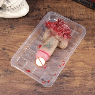 Halloweenská dekorace - useknutý krvavý penis