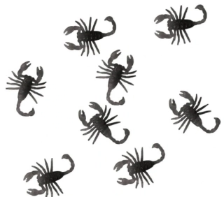 Plastoví černí škorpioni 8 ks